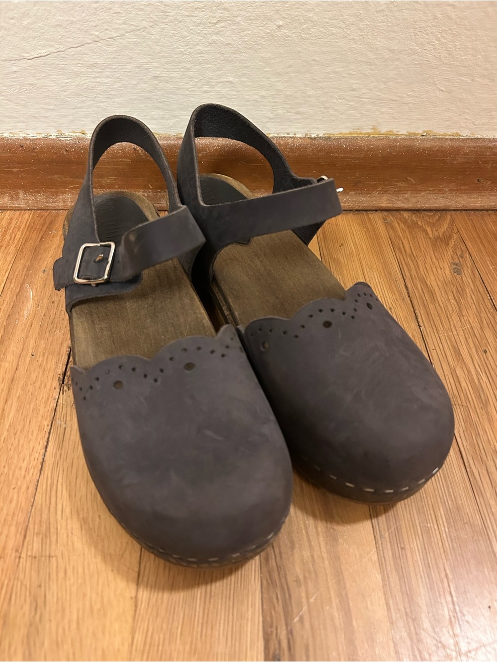 Sandgrens Women’s Milan Clog Sandals Navy Nubuck Leather w Scalloped Trim, EU 39 - Picture 4 of 11